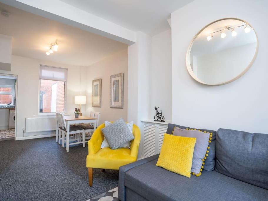 Cozy Townhouse, Walking Distance To Belfast City Dış mekan fotoğraf