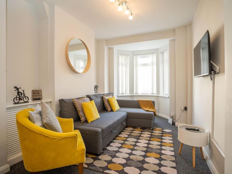 Cozy Townhouse, Walking Distance To Belfast City Dış mekan fotoğraf